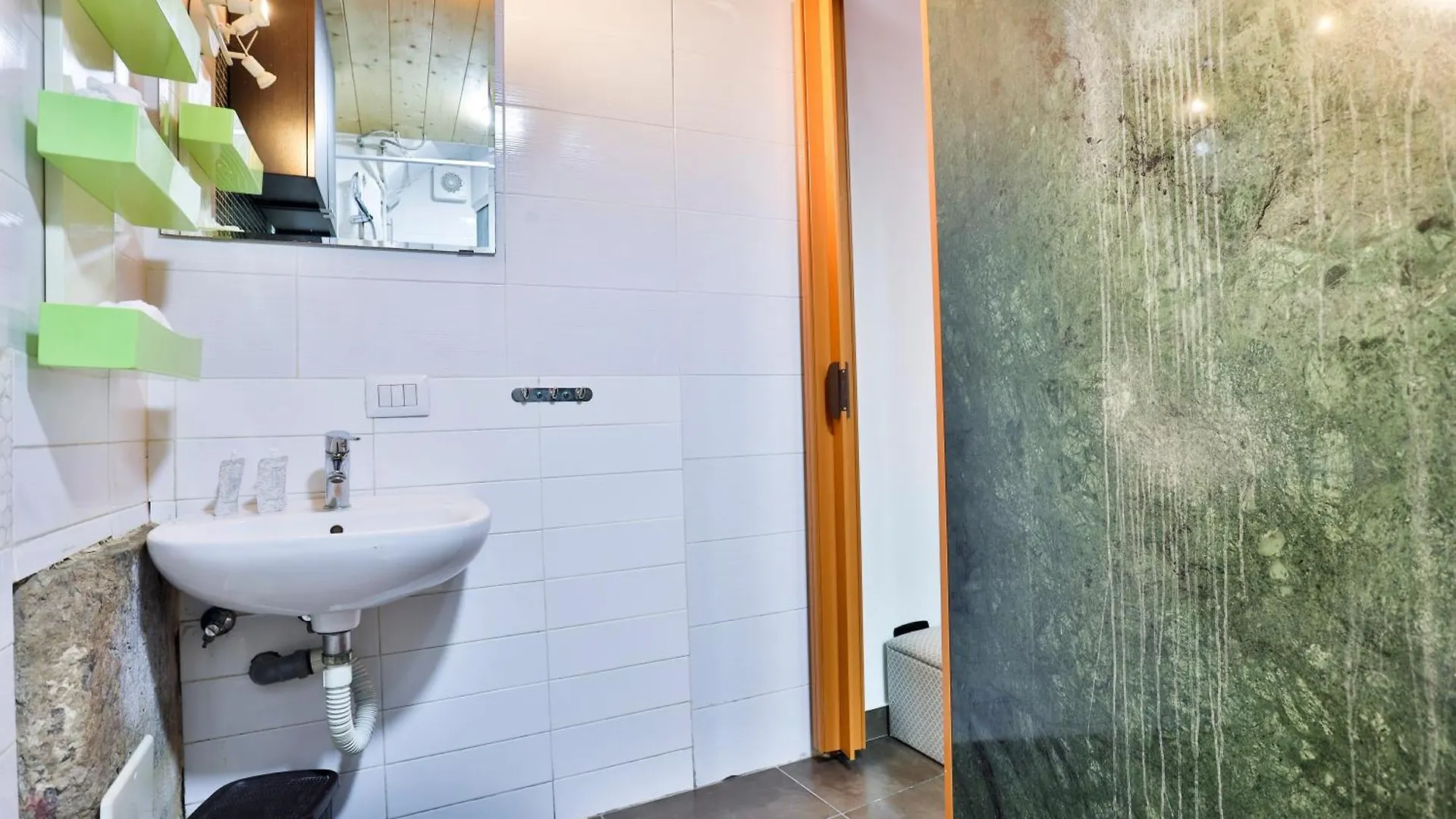 Storico 31 - Tiny & Comfy Studio Apartment Naples Italy