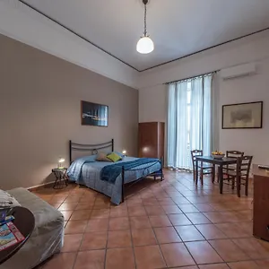 'na Siesta Nápoles