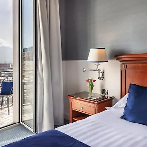 4* מלון Starhotels Terminus