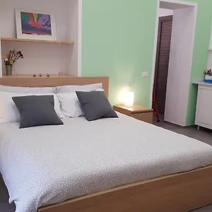 Alyssa House Неаполь